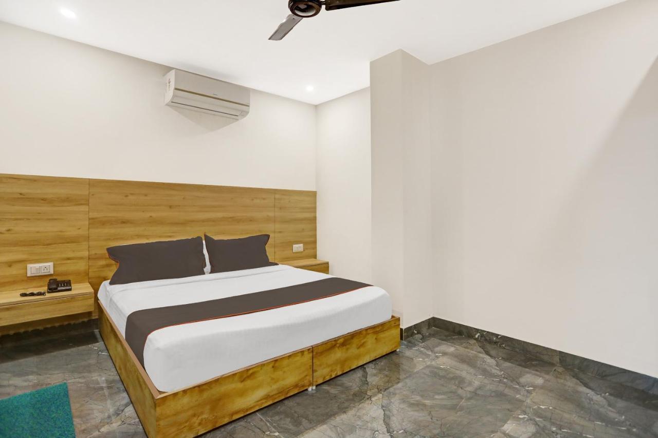 Oyo 81641 Collection O Hotel A1 Residency New Delhi Exteriör bild