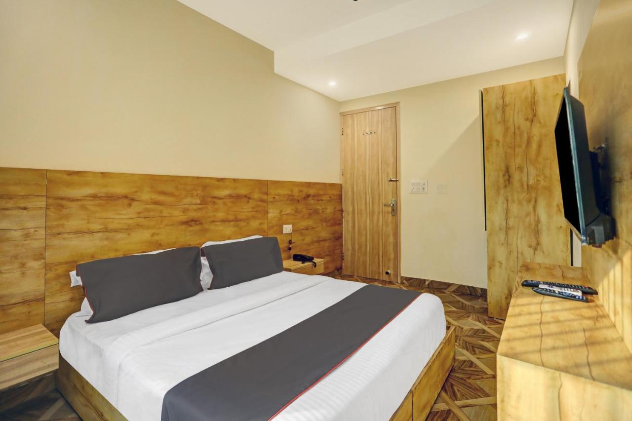 Oyo 81641 Collection O Hotel A1 Residency New Delhi Exteriör bild