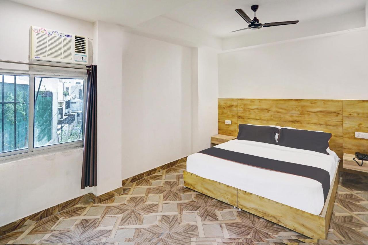 Oyo 81641 Collection O Hotel A1 Residency New Delhi Exteriör bild