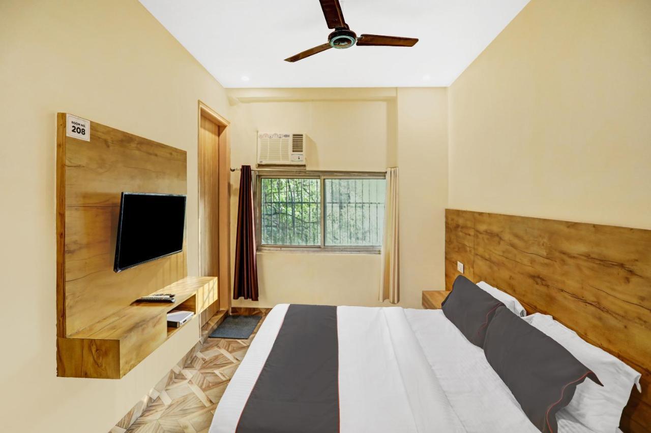 Oyo 81641 Collection O Hotel A1 Residency New Delhi Exteriör bild