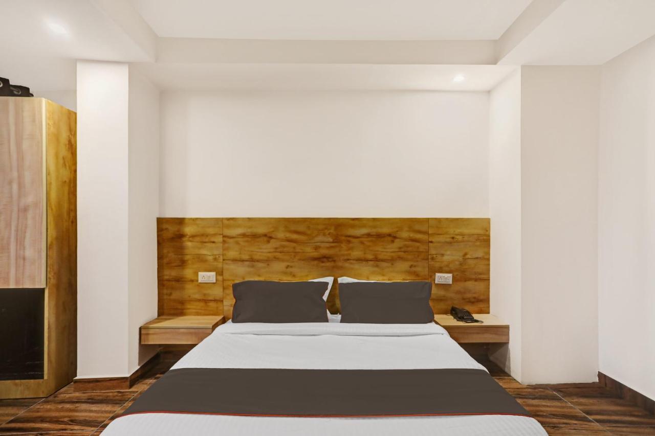 Oyo 81641 Collection O Hotel A1 Residency New Delhi Exteriör bild